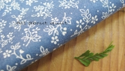 ผ้า cotton  ลาย little Flow พื้นฟ้าเข้มดอก สีขาว
