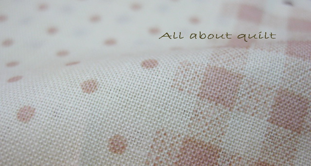 ผ้าcotton  ลาย จุดตาราง ชมพู