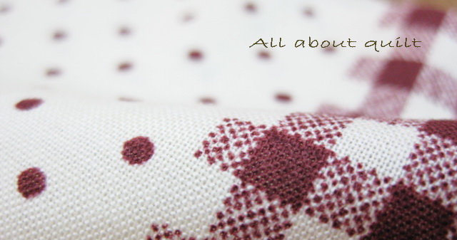 ผ้าcotton   ลาย จุดตาราง เเดงเลือดหมู