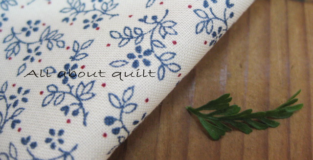 ผ้า cotton  ลาย little Flow พื้นขาว ดอก สีฟ้า-เเดง
