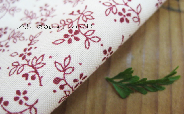 ผ้าcotton ลาย little Flow พื้นขาวดอก สีเเดง